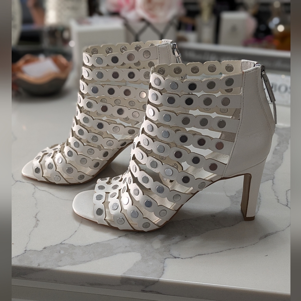 1. State New White Leather Booties Size 6.5 - Picture 8 of 8